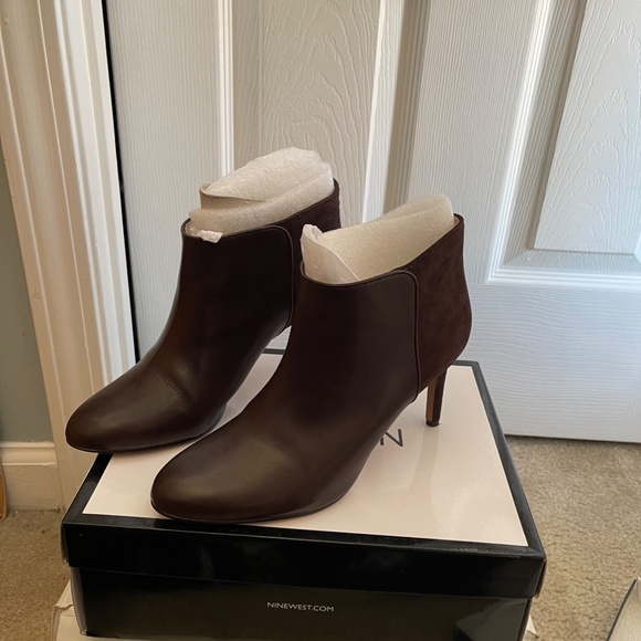 Nine West Brown Leather Booties - New - Picture 3 of 5